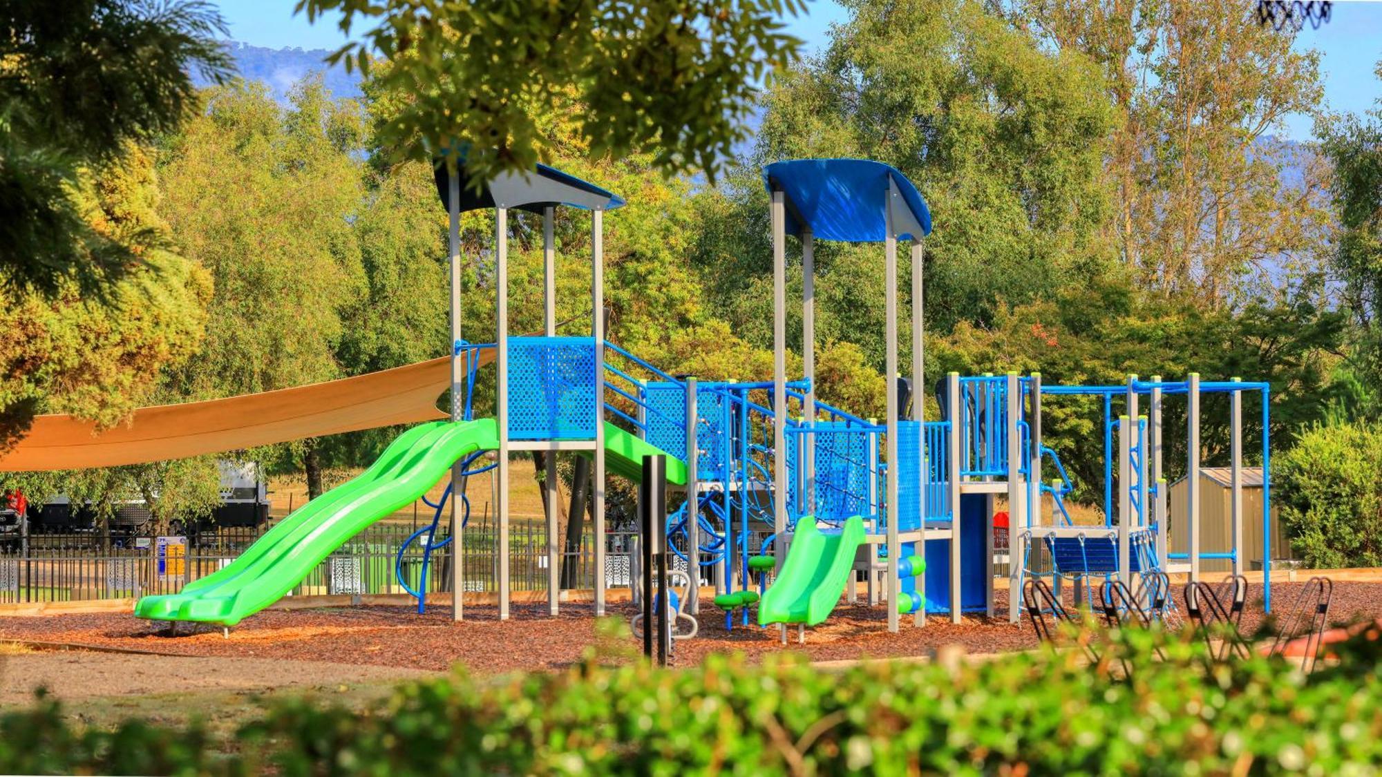 Big4 Porepunkah Holiday Park Bright Exterior foto