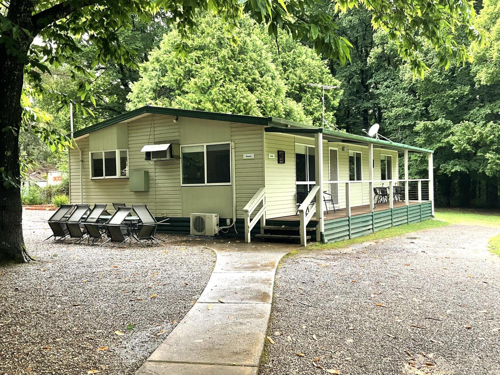 Big4 Porepunkah Holiday Park Bright Exterior foto